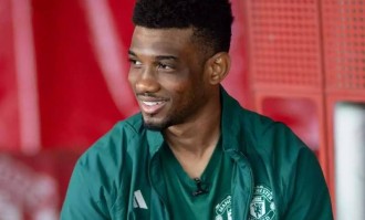 0胜！曼联从第二名滑落，黑马两次换帅失败，阿森纳追平队史纪录