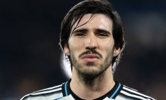 纽卡标价1亿欧！意媒：阿森纳加入托纳利争夺，曼联或被再次截胡